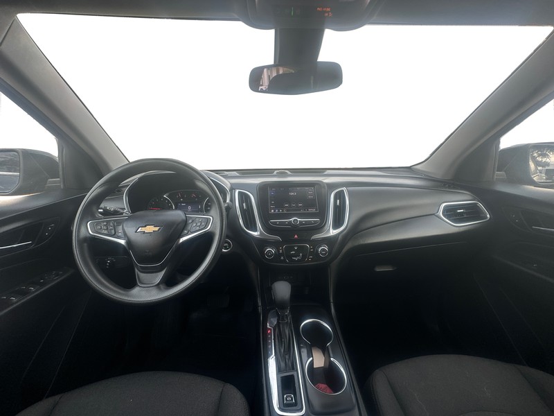 Chevrolet Equinox Vehicle Full-screen Gallery Image 15