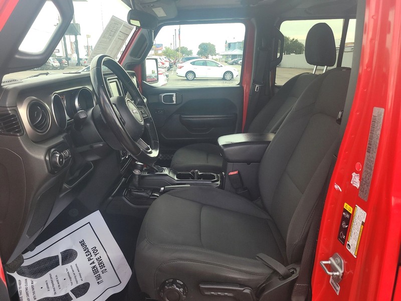 Jeep Wrangler Unlimited Vehicle Full-screen Gallery Image 09