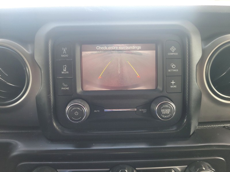 Jeep Wrangler Unlimited Vehicle Full-screen Gallery Image 17