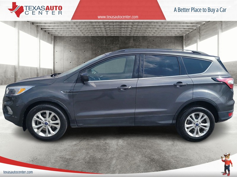 Ford Escape Vehicle Full-screen Gallery Image 05