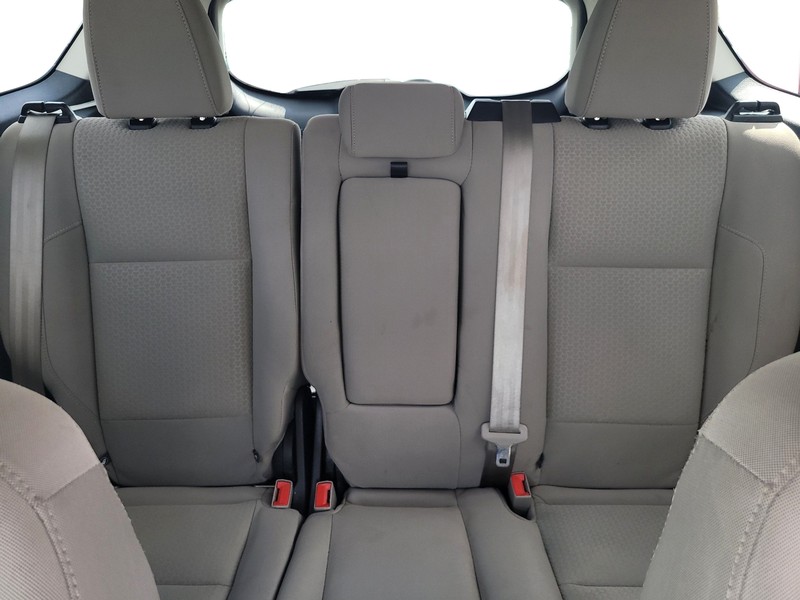 Ford Escape Vehicle Full-screen Gallery Image 13