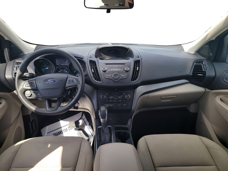 Ford Escape Vehicle Full-screen Gallery Image 16