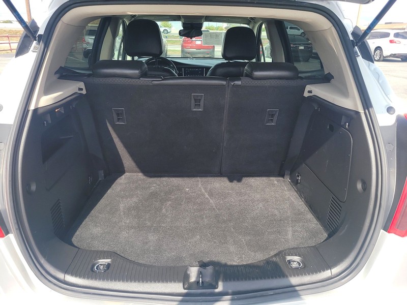 Buick Encore Vehicle Full-screen Gallery Image 11