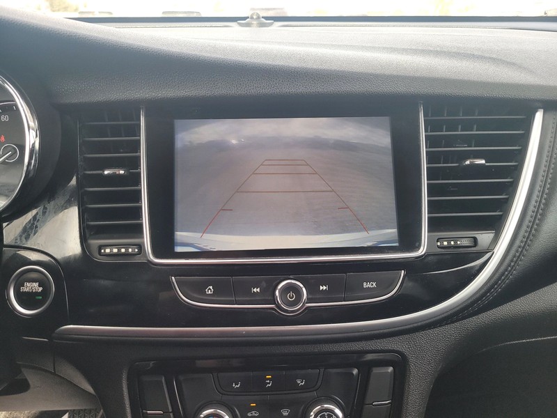 Buick Encore Vehicle Full-screen Gallery Image 17