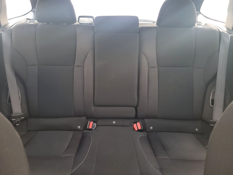 Subaru Outback Vehicle Full-screen Gallery Image 13