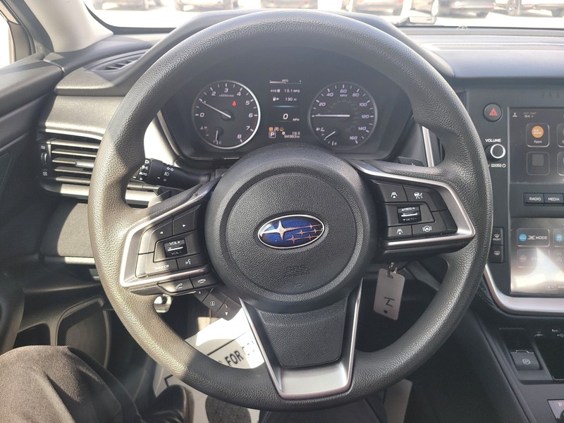 Subaru Outback Vehicle Full-screen Gallery Image 14