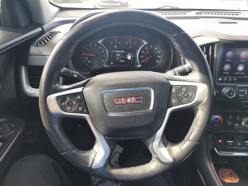 GMC Terrain Vehicle Full-screen Gallery Image 14