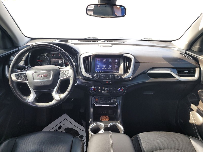GMC Terrain Vehicle Full-screen Gallery Image 16