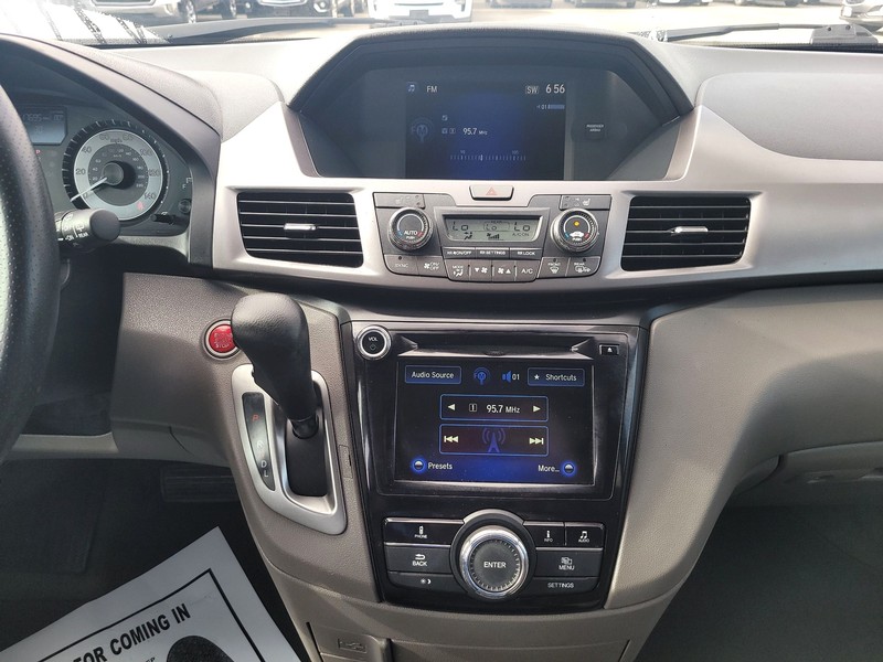 Honda Odyssey Vehicle Full-screen Gallery Image 12