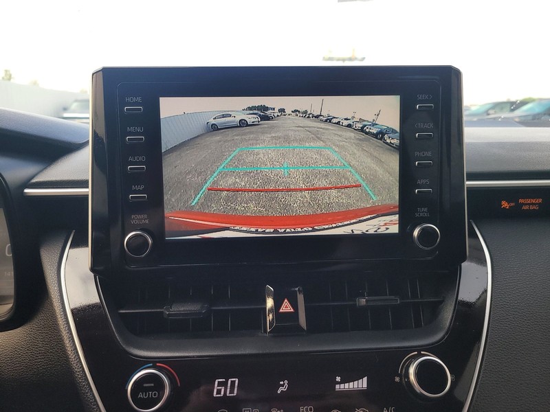 Toyota Corolla Vehicle Full-screen Gallery Image 16