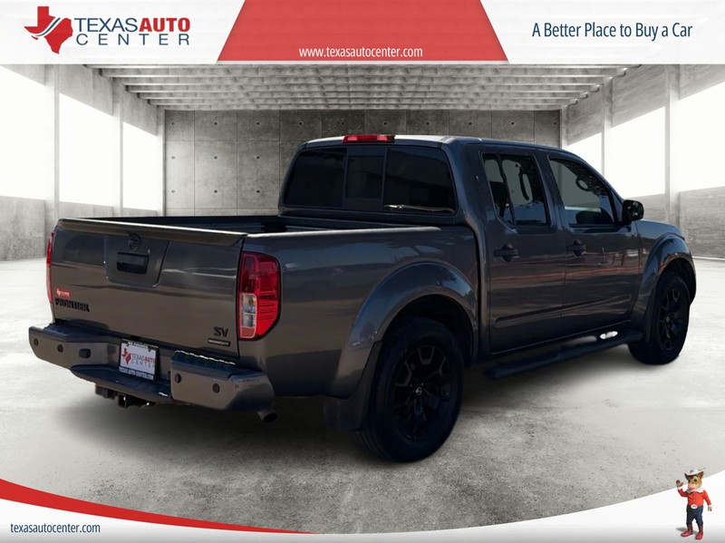 Nissan Frontier Vehicle Full-screen Gallery Image 7