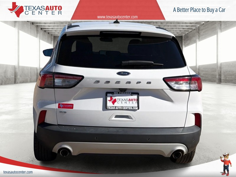 Ford Escape Vehicle Full-screen Gallery Image 6