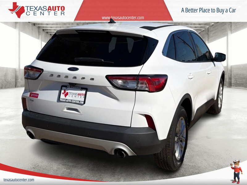 Ford Escape Vehicle Full-screen Gallery Image 7