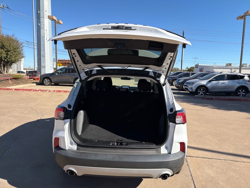 Ford Escape Vehicle Full-screen Gallery Image 11