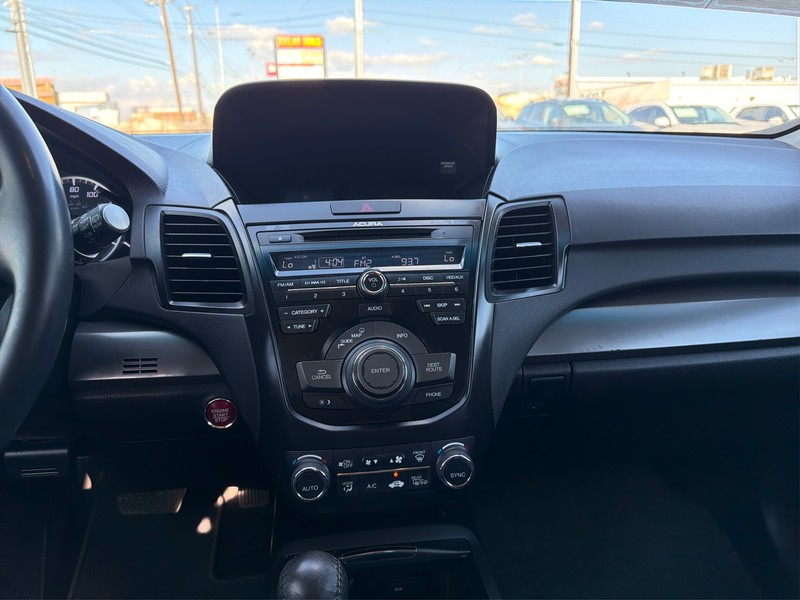 Acura RDX Vehicle Full-screen Gallery Image 12