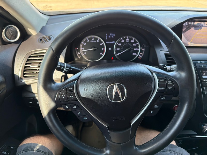 Acura RDX Vehicle Full-screen Gallery Image 14