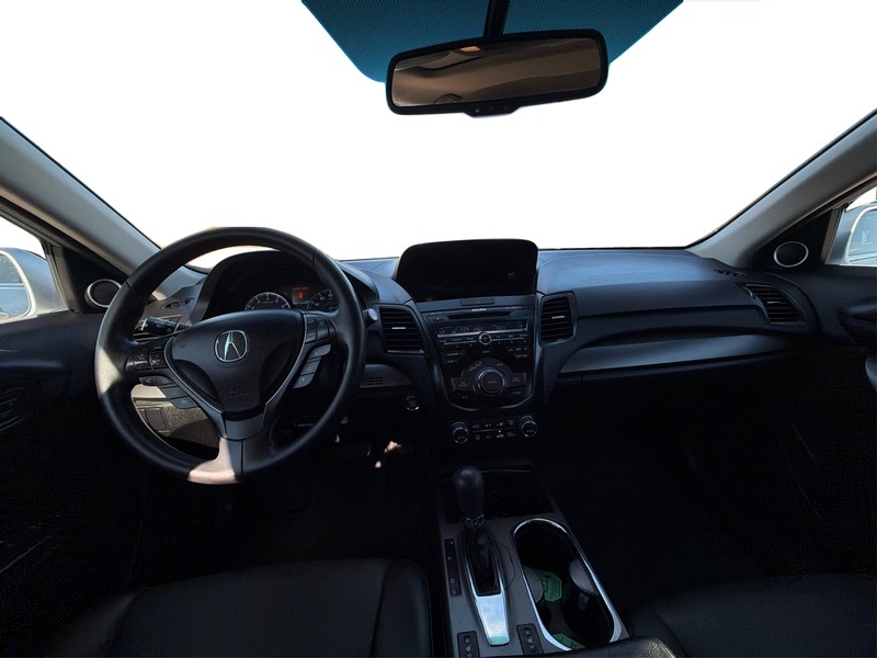 Acura RDX Vehicle Full-screen Gallery Image 16