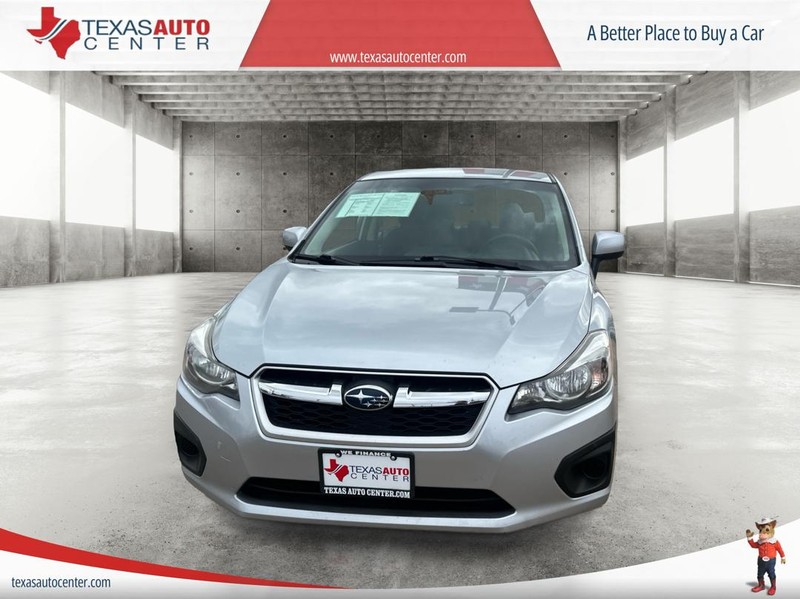 Subaru Impreza Sedan Vehicle Full-screen Gallery Image 3