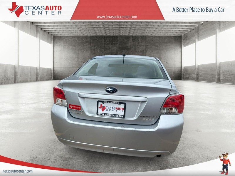 Subaru Impreza Sedan Vehicle Full-screen Gallery Image 5