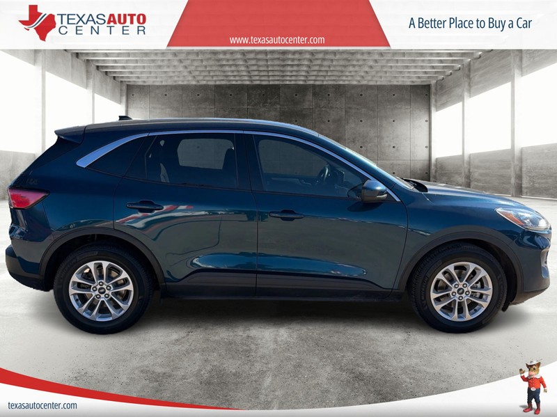 Ford Escape Vehicle Full-screen Gallery Image 04