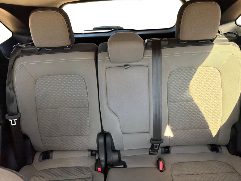 Ford Escape Vehicle Full-screen Gallery Image 13