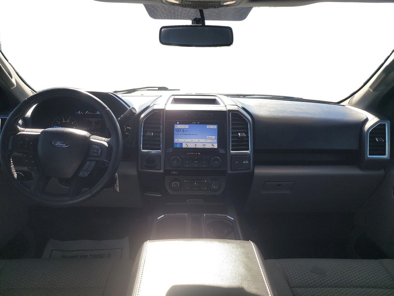 Ford F-150 Vehicle Full-screen Gallery Image 15