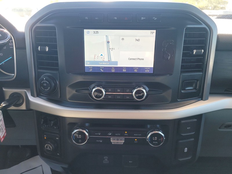 Ford F-150 Vehicle Full-screen Gallery Image 11