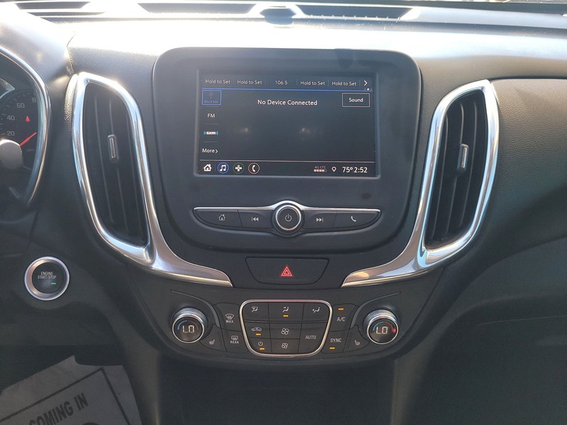 Chevrolet Equinox Vehicle Full-screen Gallery Image 11