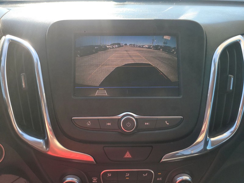 Chevrolet Equinox Vehicle Full-screen Gallery Image 16