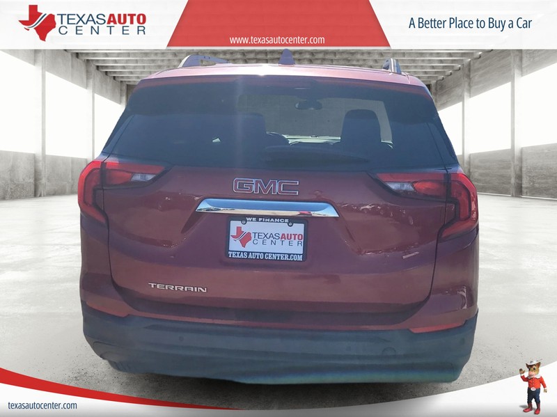 GMC Terrain Vehicle Full-screen Gallery Image 06