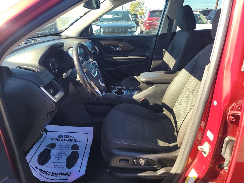 GMC Terrain Vehicle Full-screen Gallery Image 09