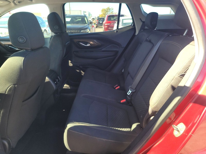 GMC Terrain Vehicle Full-screen Gallery Image 10