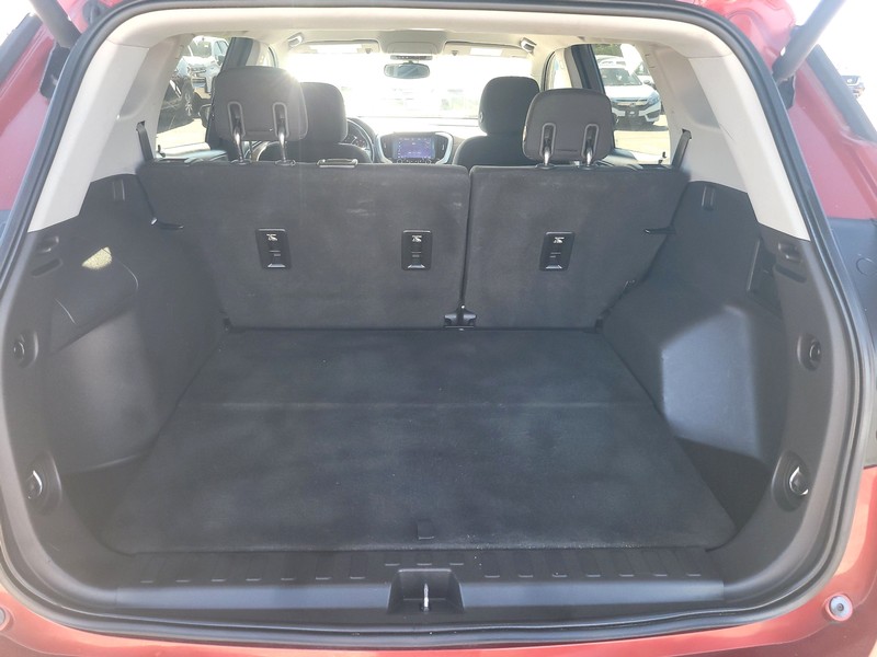 GMC Terrain Vehicle Full-screen Gallery Image 11