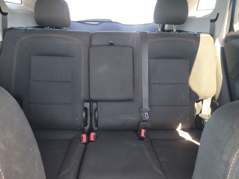 GMC Terrain Vehicle Full-screen Gallery Image 13