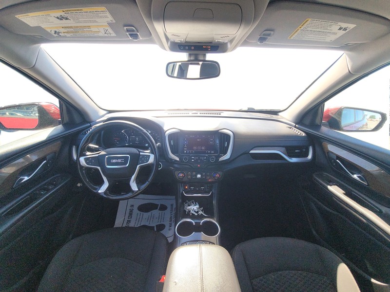 GMC Terrain Vehicle Full-screen Gallery Image 15
