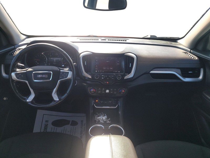 GMC Terrain Vehicle Full-screen Gallery Image 16