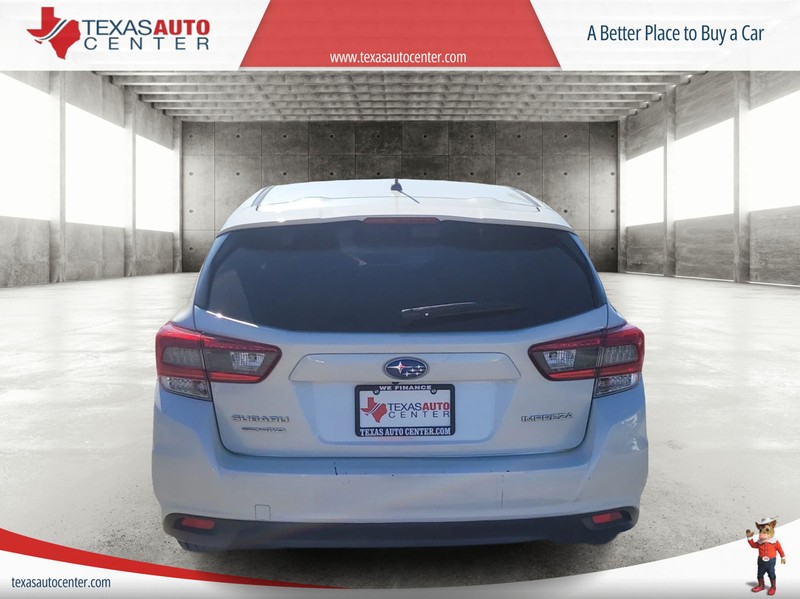 Subaru Impreza Vehicle Full-screen Gallery Image 06