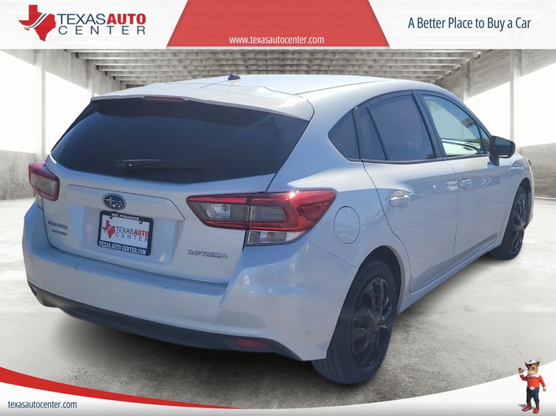 Subaru Impreza Vehicle Full-screen Gallery Image 07