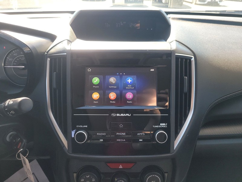 Subaru Impreza Vehicle Full-screen Gallery Image 12