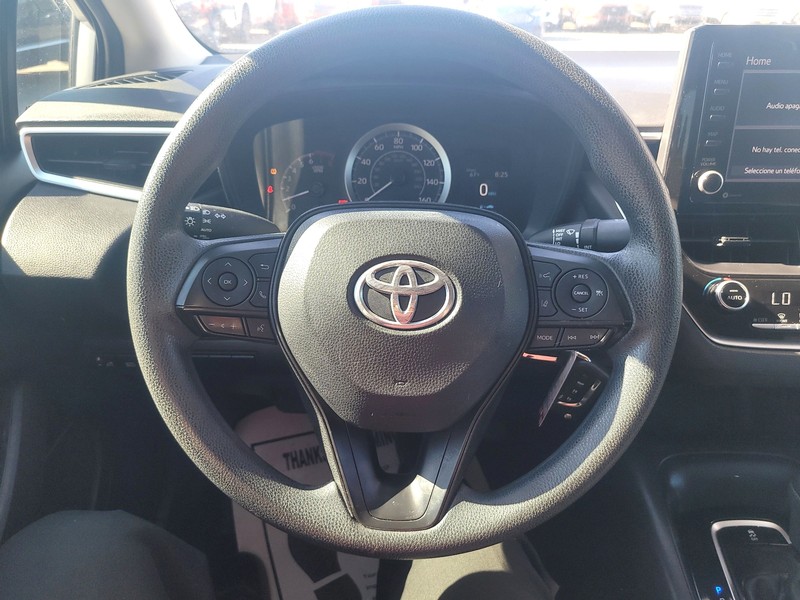 Toyota Corolla Vehicle Full-screen Gallery Image 13