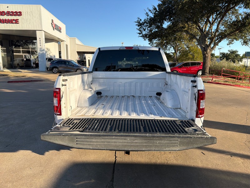 Ford F-150 Vehicle Full-screen Gallery Image 11