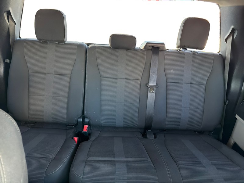 Ford F-150 Vehicle Full-screen Gallery Image 13