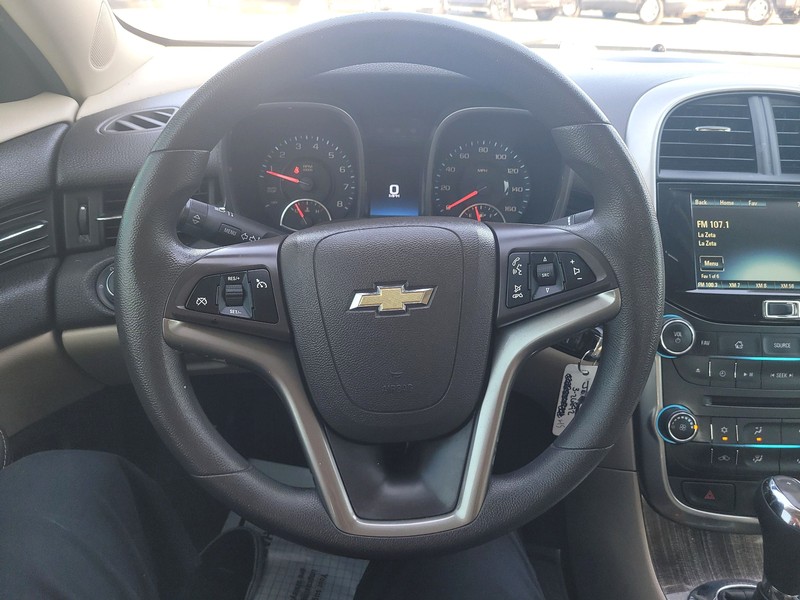 Chevrolet Malibu Vehicle Full-screen Gallery Image 13