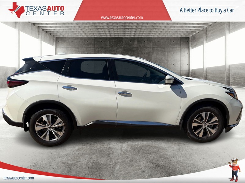 Nissan Murano Vehicle Full-screen Gallery Image 04