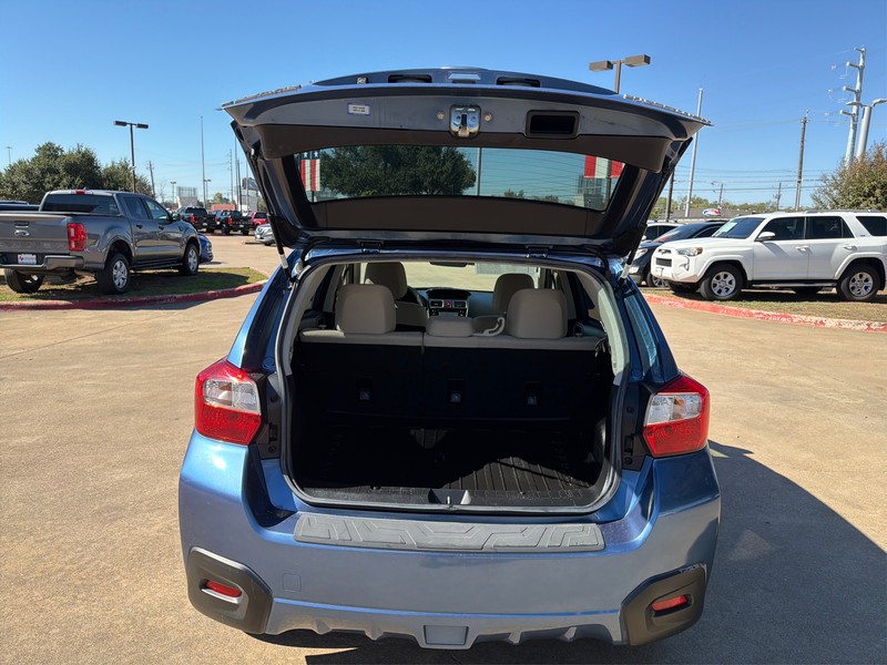 Subaru Crosstrek Vehicle Full-screen Gallery Image 11