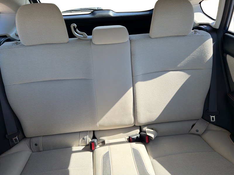 Subaru Crosstrek Vehicle Full-screen Gallery Image 13