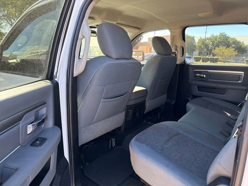 Ram 1500 Vehicle Full-screen Gallery Image 10