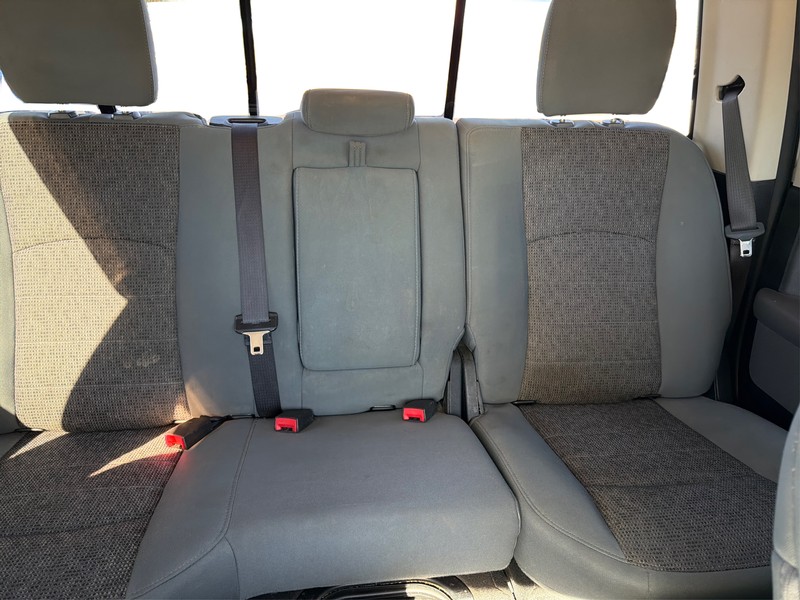 Ram 1500 Vehicle Full-screen Gallery Image 13