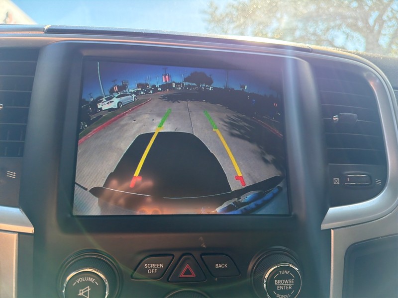 Ram 1500 Vehicle Full-screen Gallery Image 17