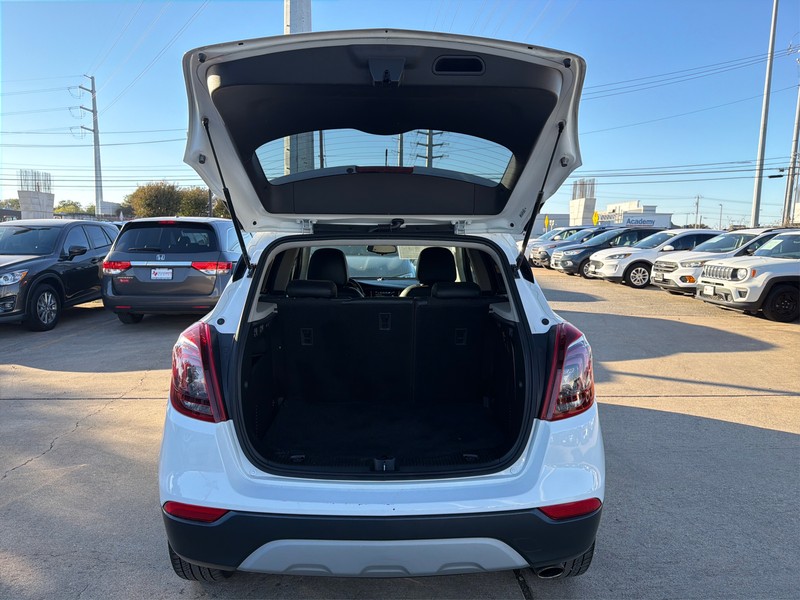 Buick Encore Vehicle Full-screen Gallery Image 11